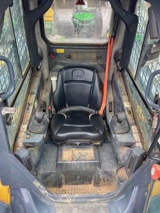 2019 John Deere 325G-8