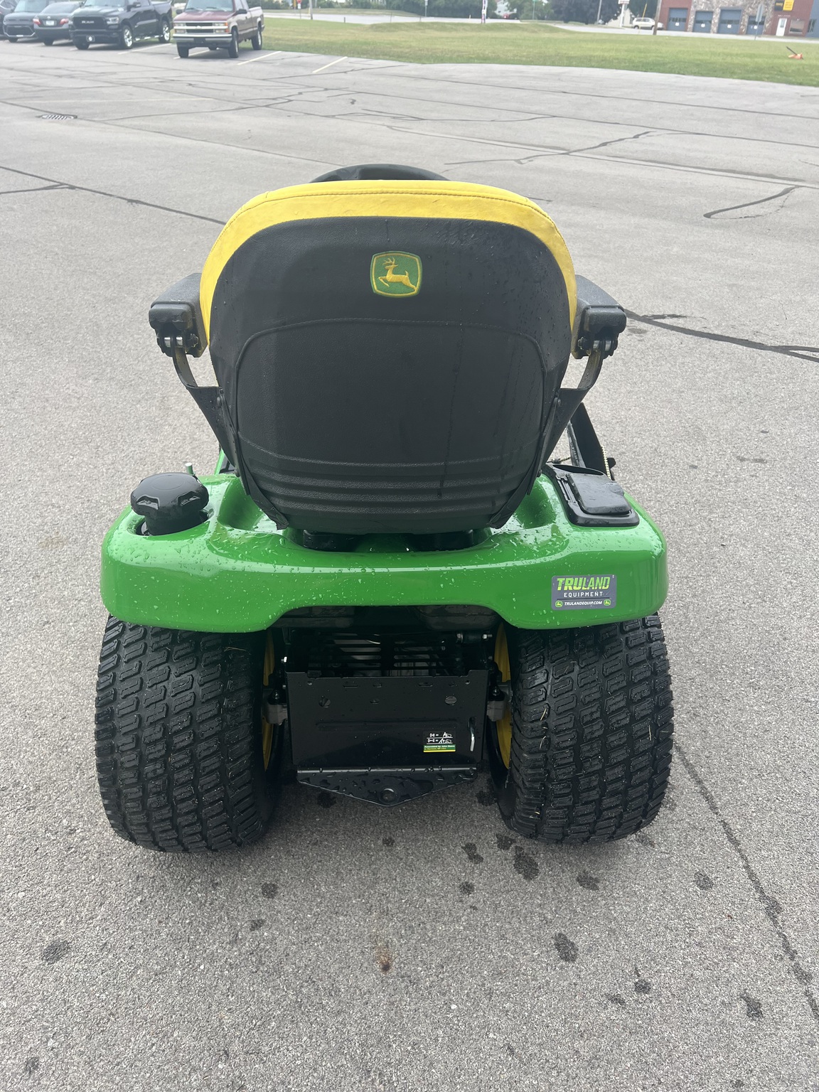 2023 John Deere X380 Image 6
