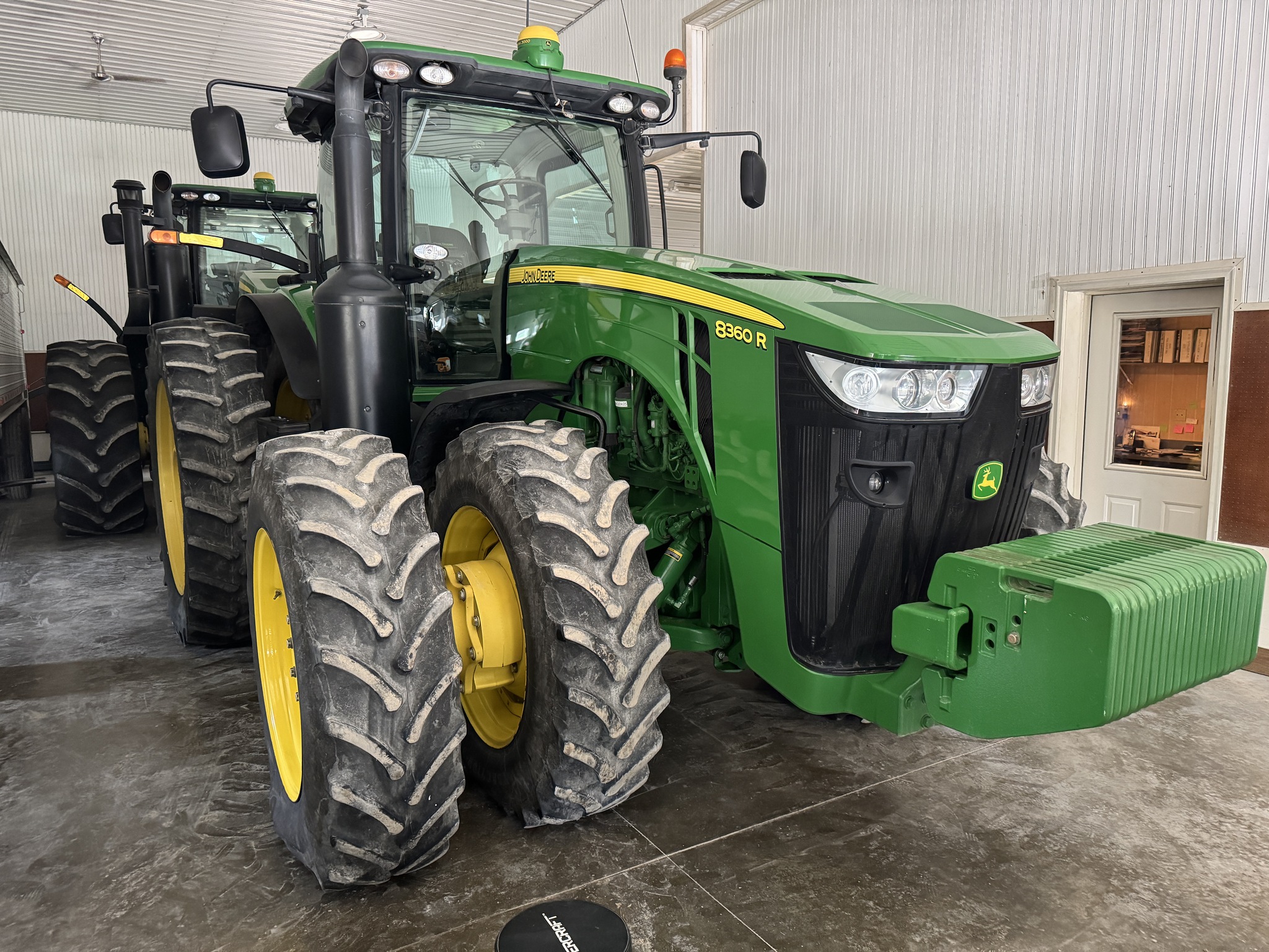 2011 John Deere 8360R Image 6