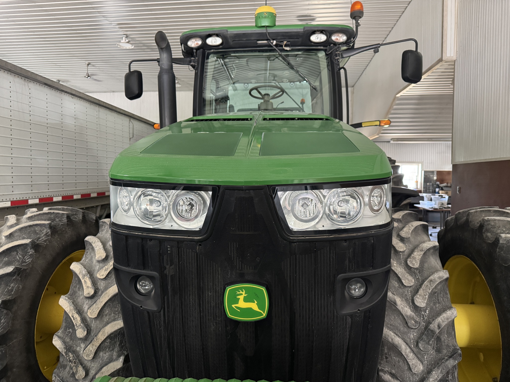 2011 John Deere 8360R Image 5