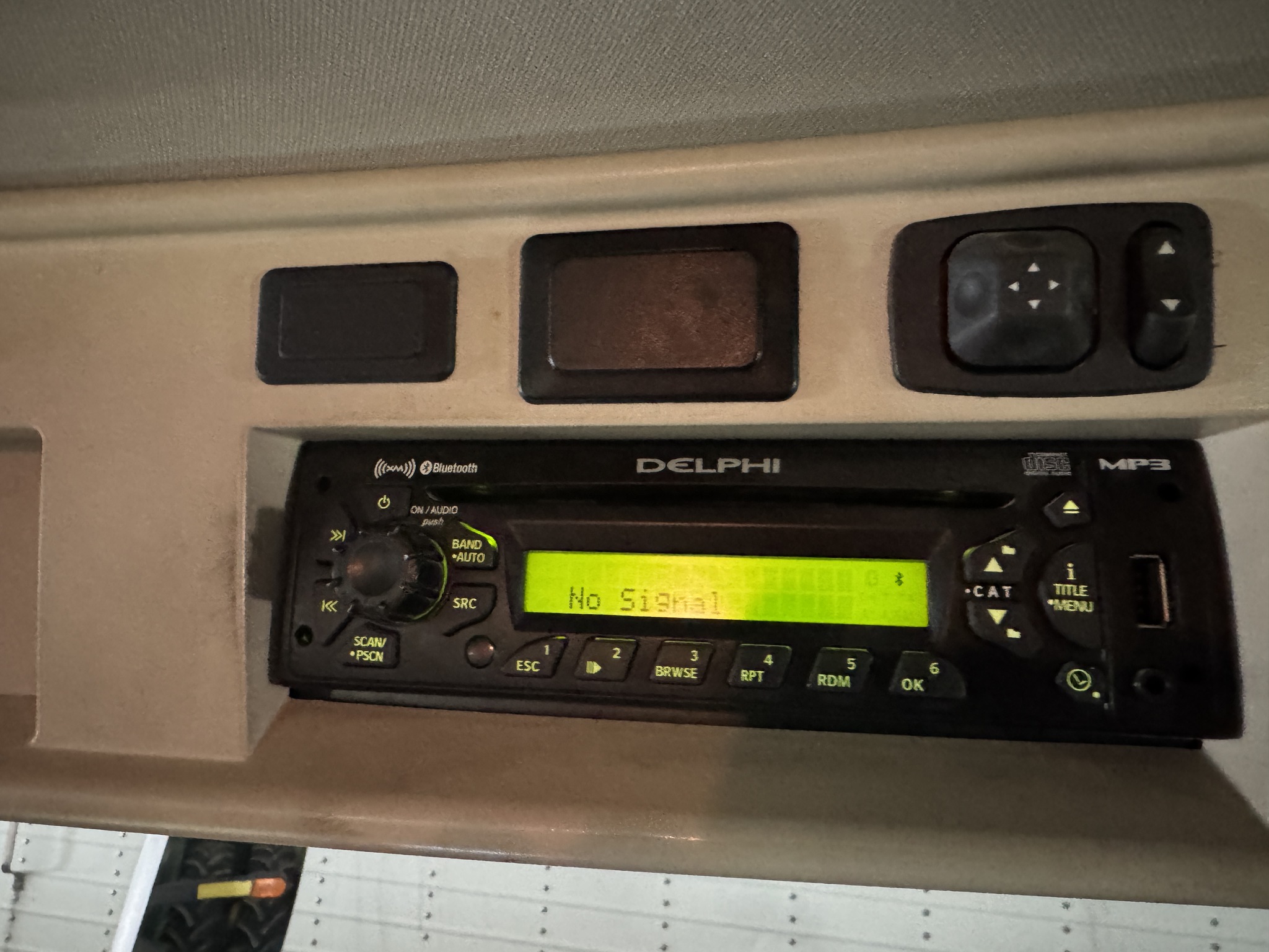 2011 John Deere 8360R Image 23
