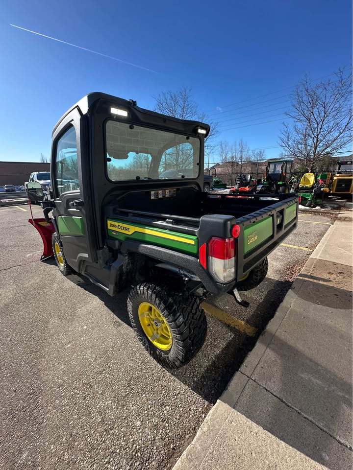 2023 John Deere XUV 835M Image 3