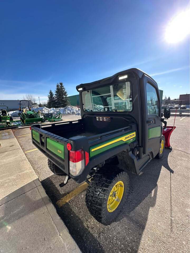2023 John Deere XUV 835M Image 4