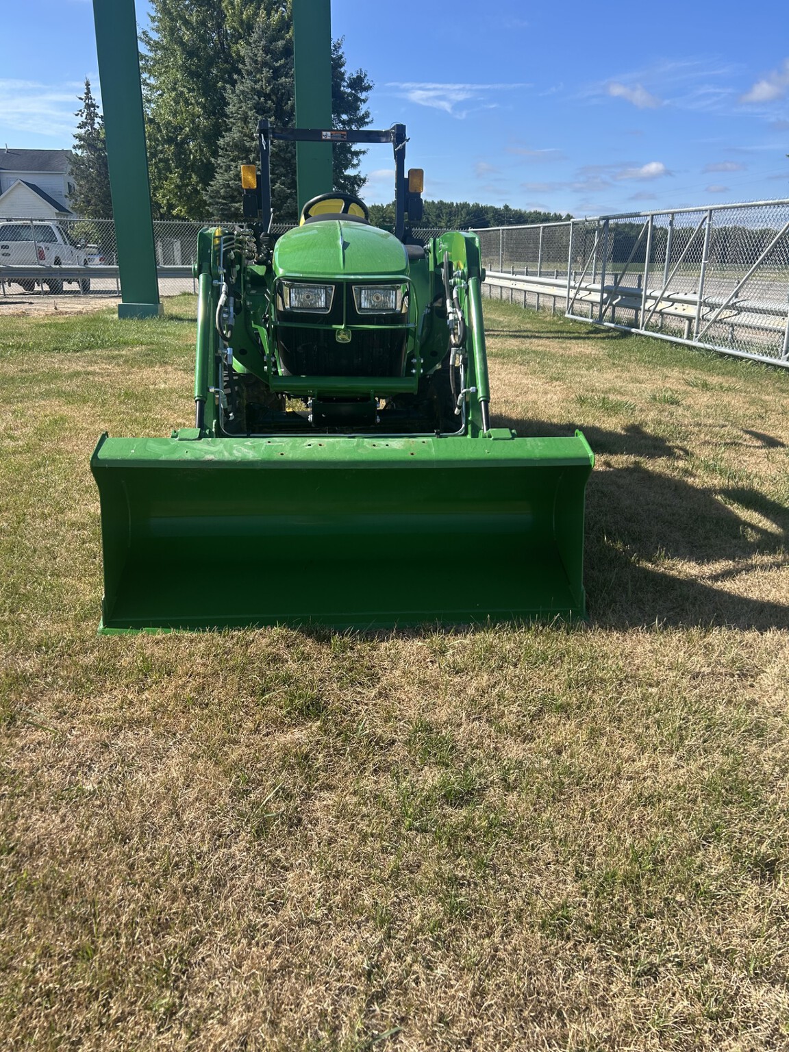 2023 John Deere 3025E Image 3
