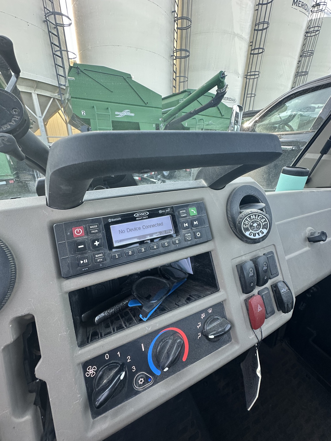  2024 John Deere XUV 835R at Heritage Tractor in Atchison, KS