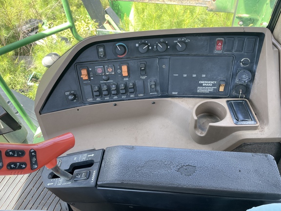 2003 John Deere 4710 Photo 10