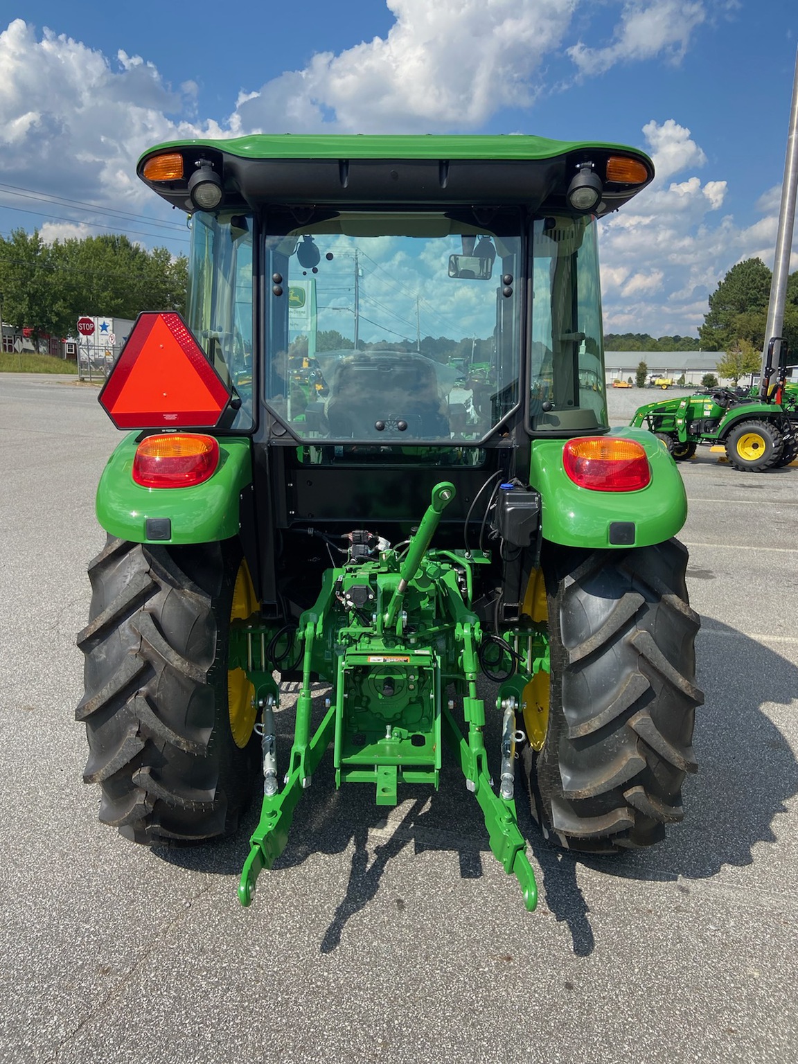 2025 John Deere 5067E Image 6
