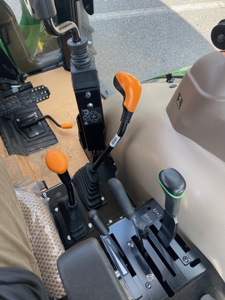 2025 John Deere 5067E-10