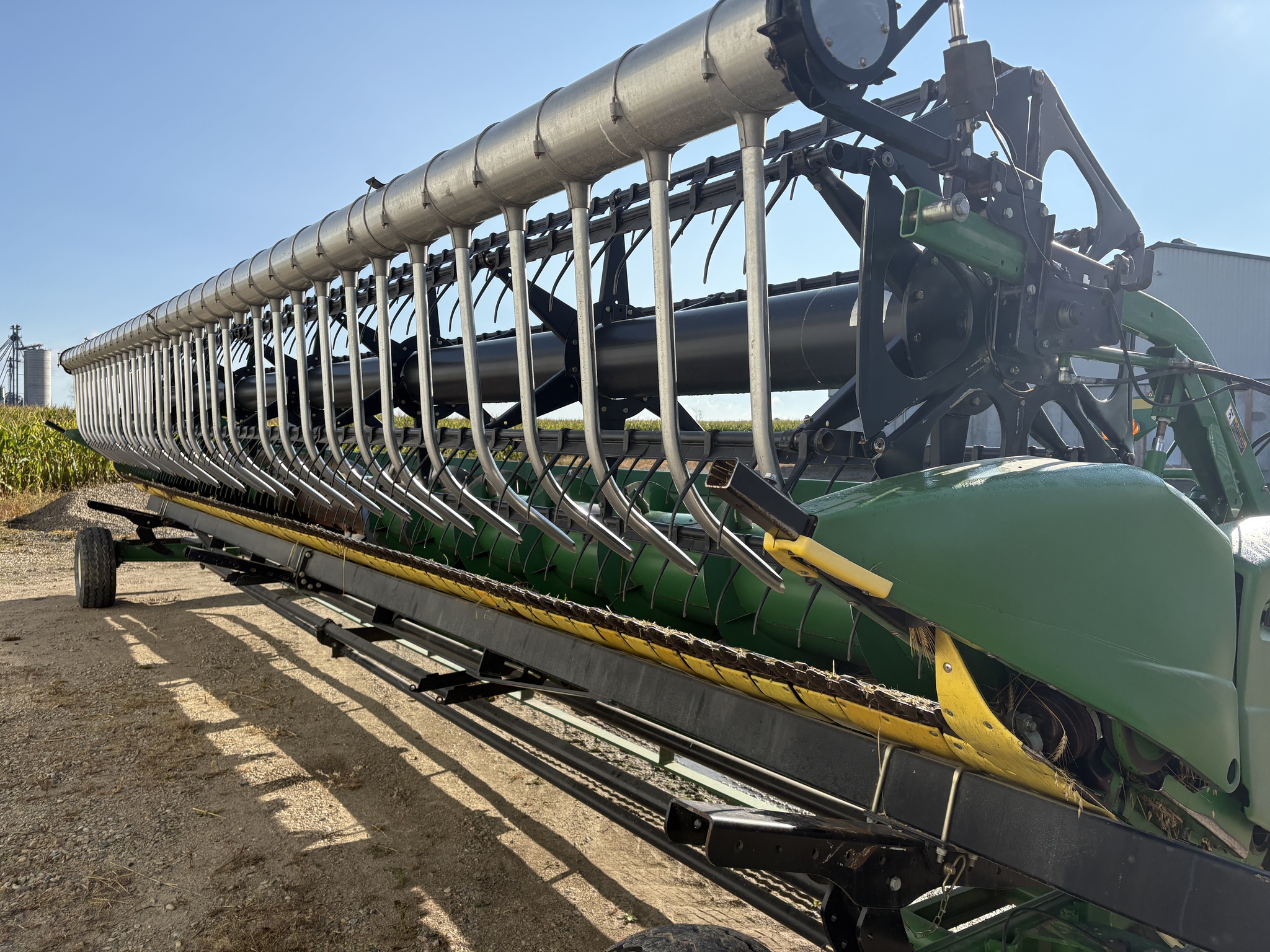 2012 John Deere 635F Image 2