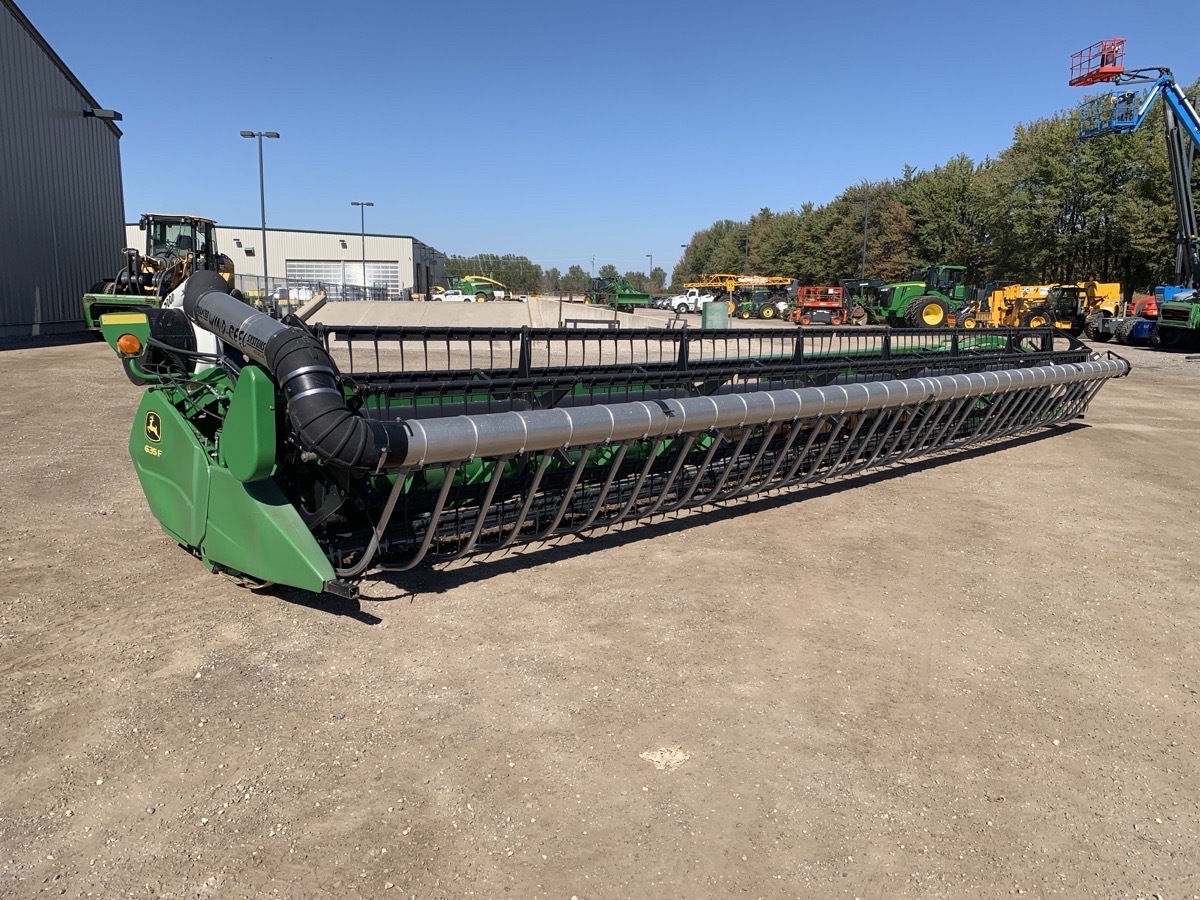 2012 John Deere 635F Image 1