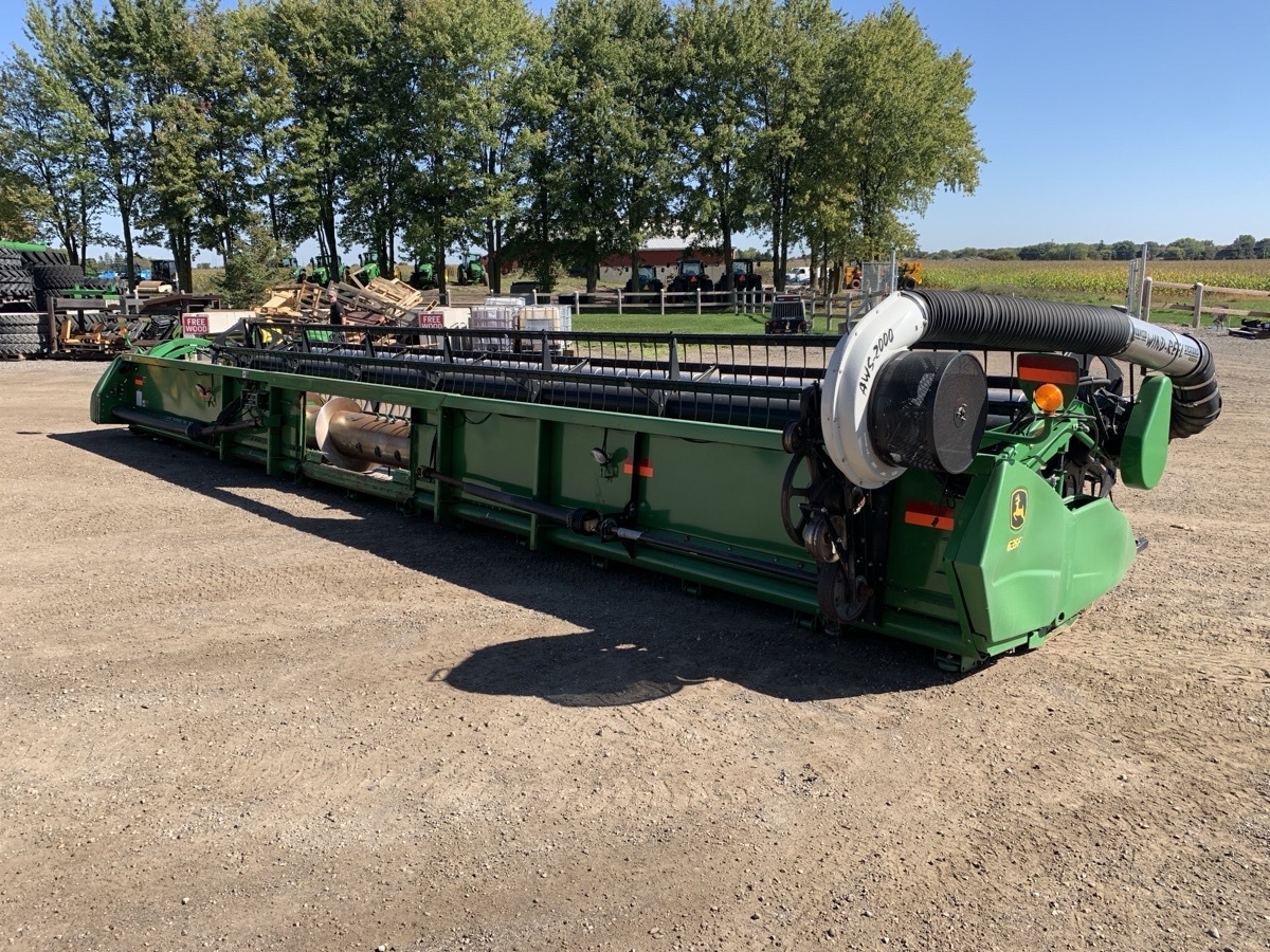 2012 John Deere 635F Image 4