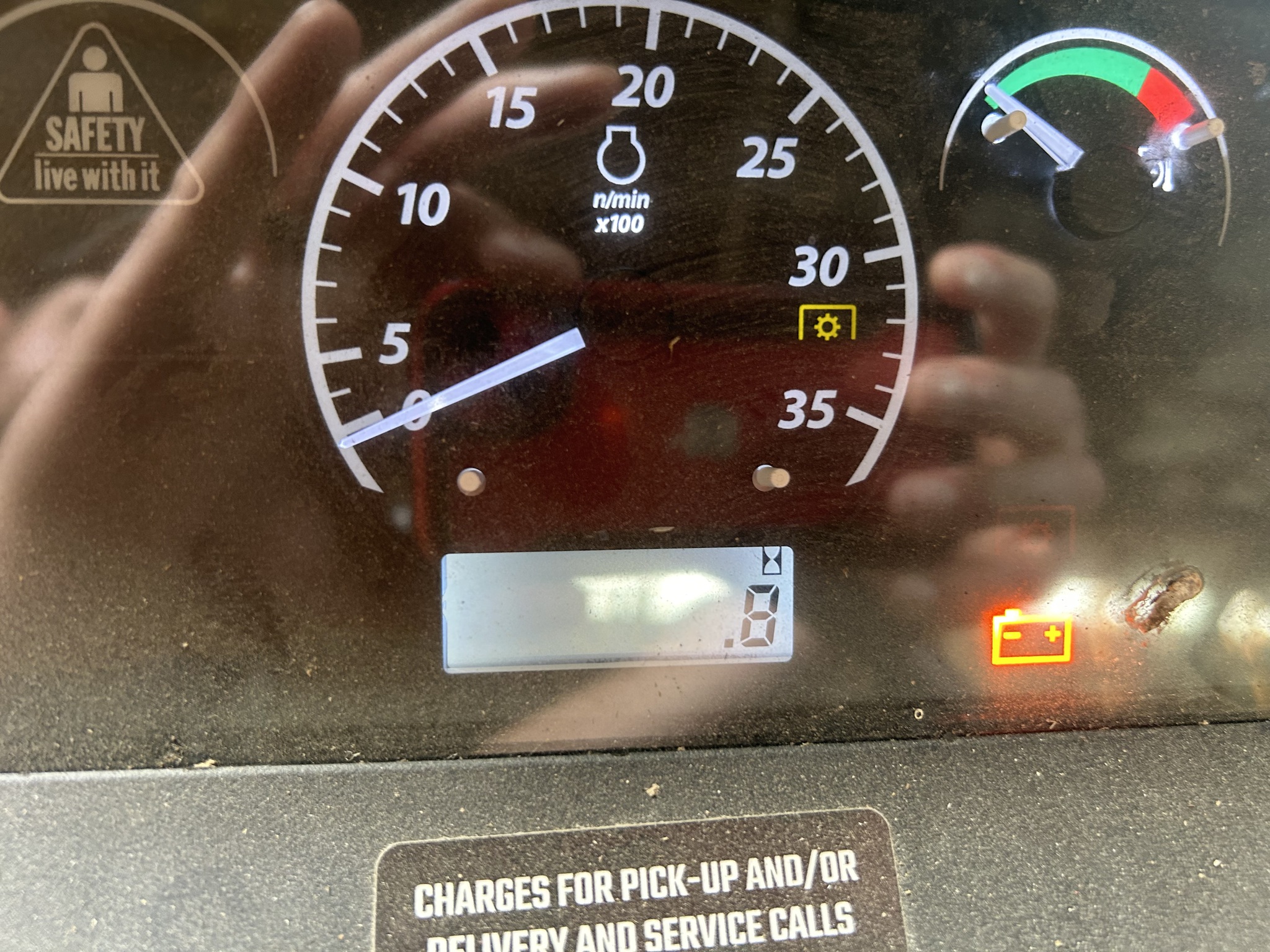 2024 John Deere 1025R Image 8