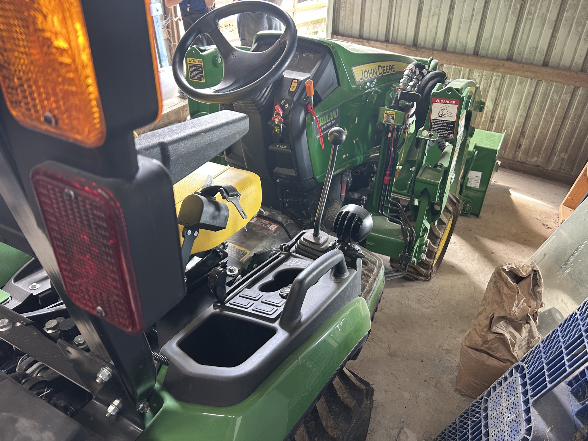 2024 John Deere 1025R Image 5