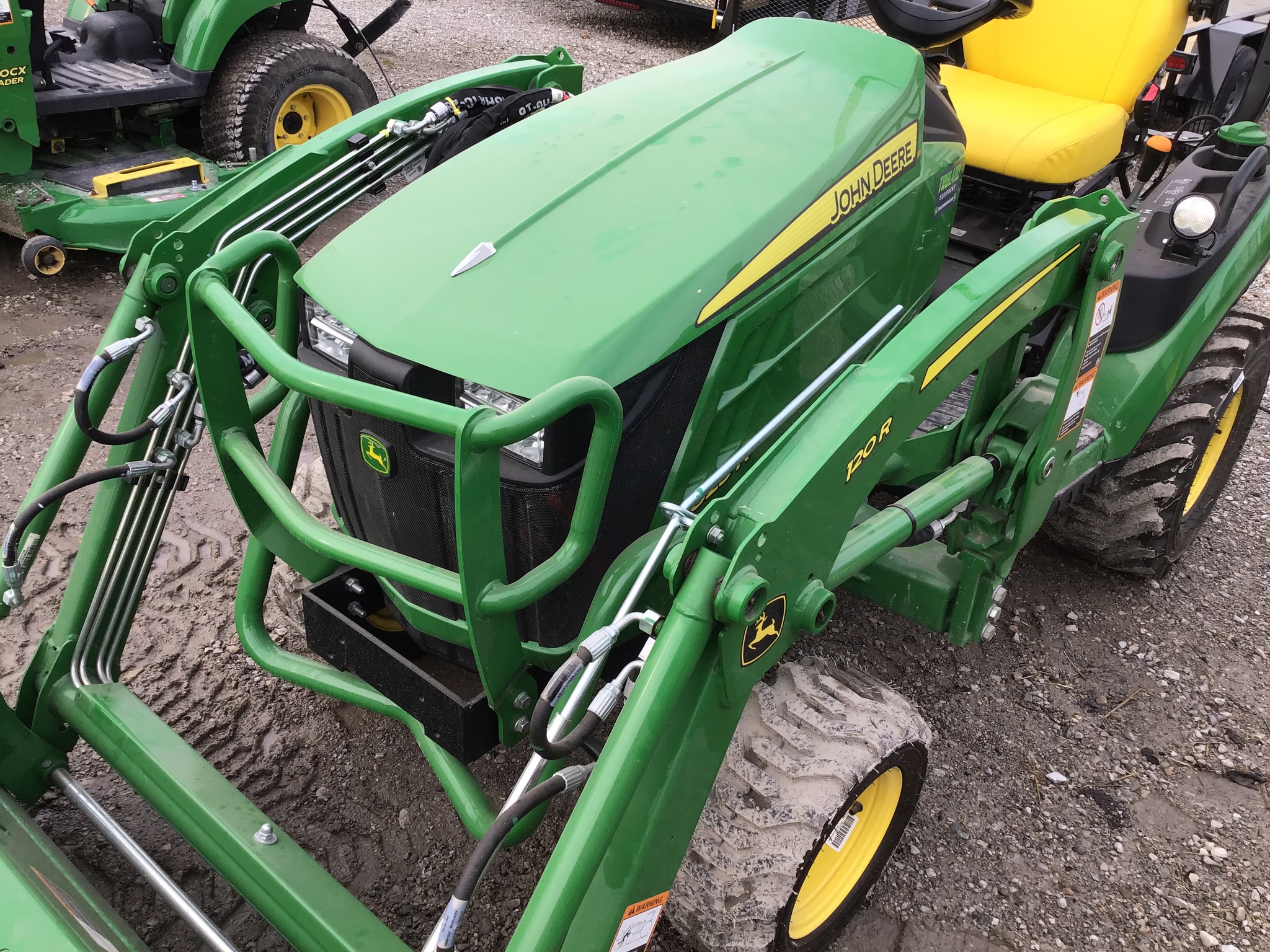 2024 John Deere 1025R Image 6
