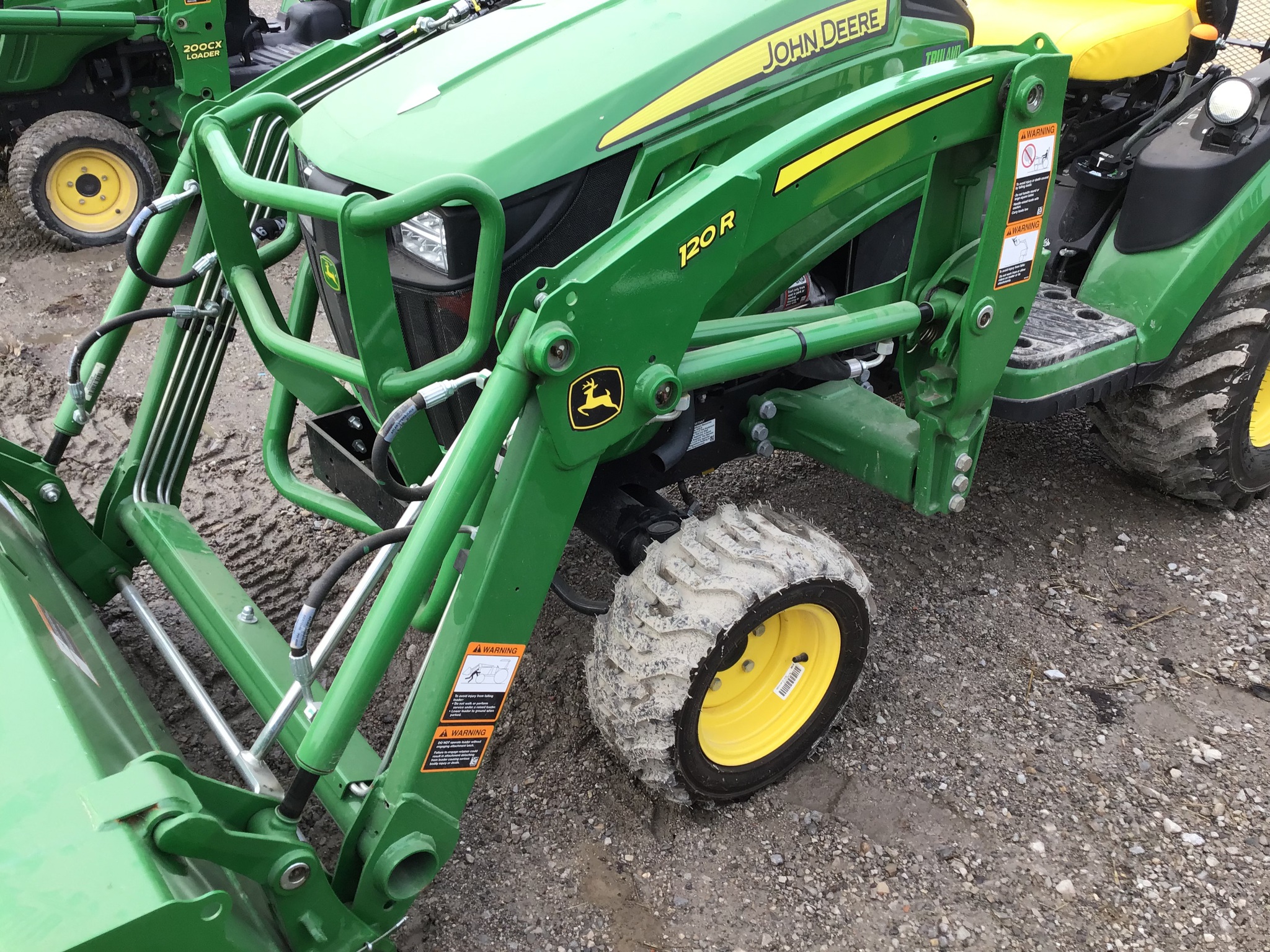 2024 John Deere 1025R Image 7