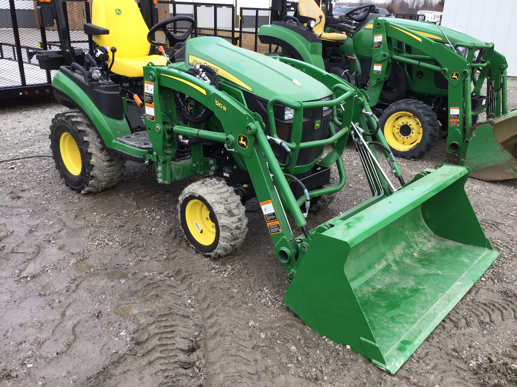 2024 John Deere 1025R Image 2