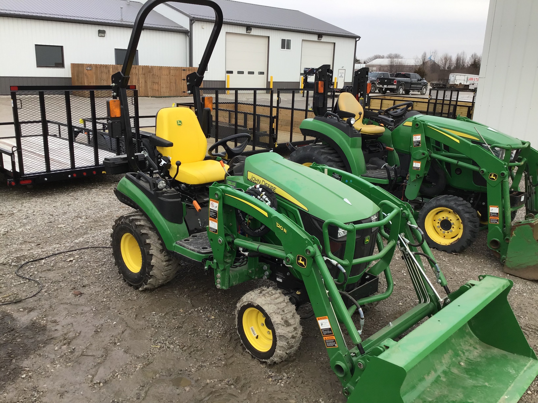 2024 John Deere 1025R Image 1