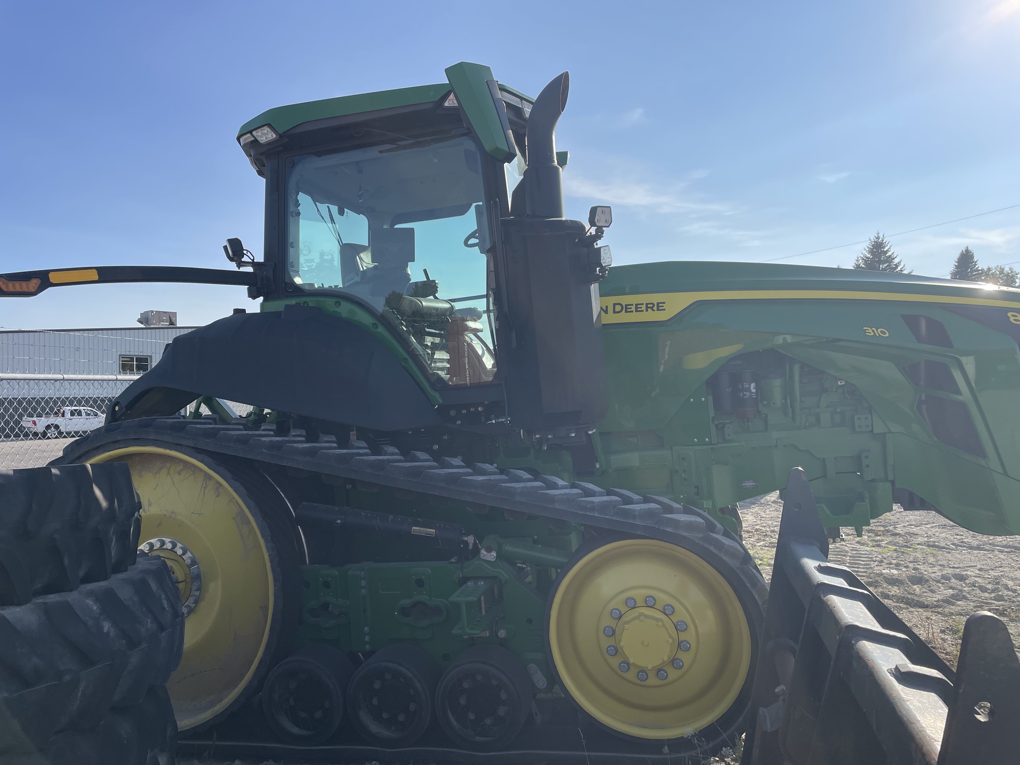 2020 John Deere 8RT 310 Image 2