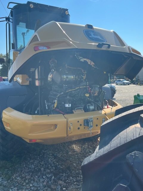 John Deere 344 P Image 5