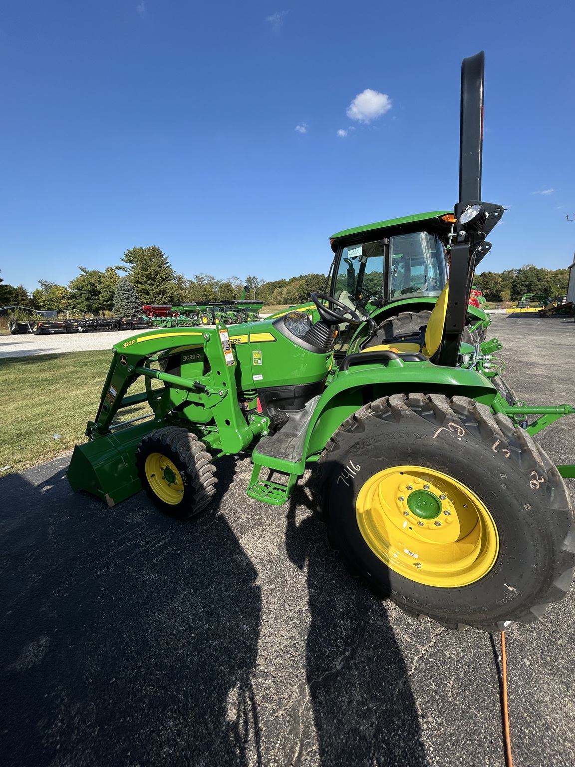 2025 John Deere 3039R Image 6