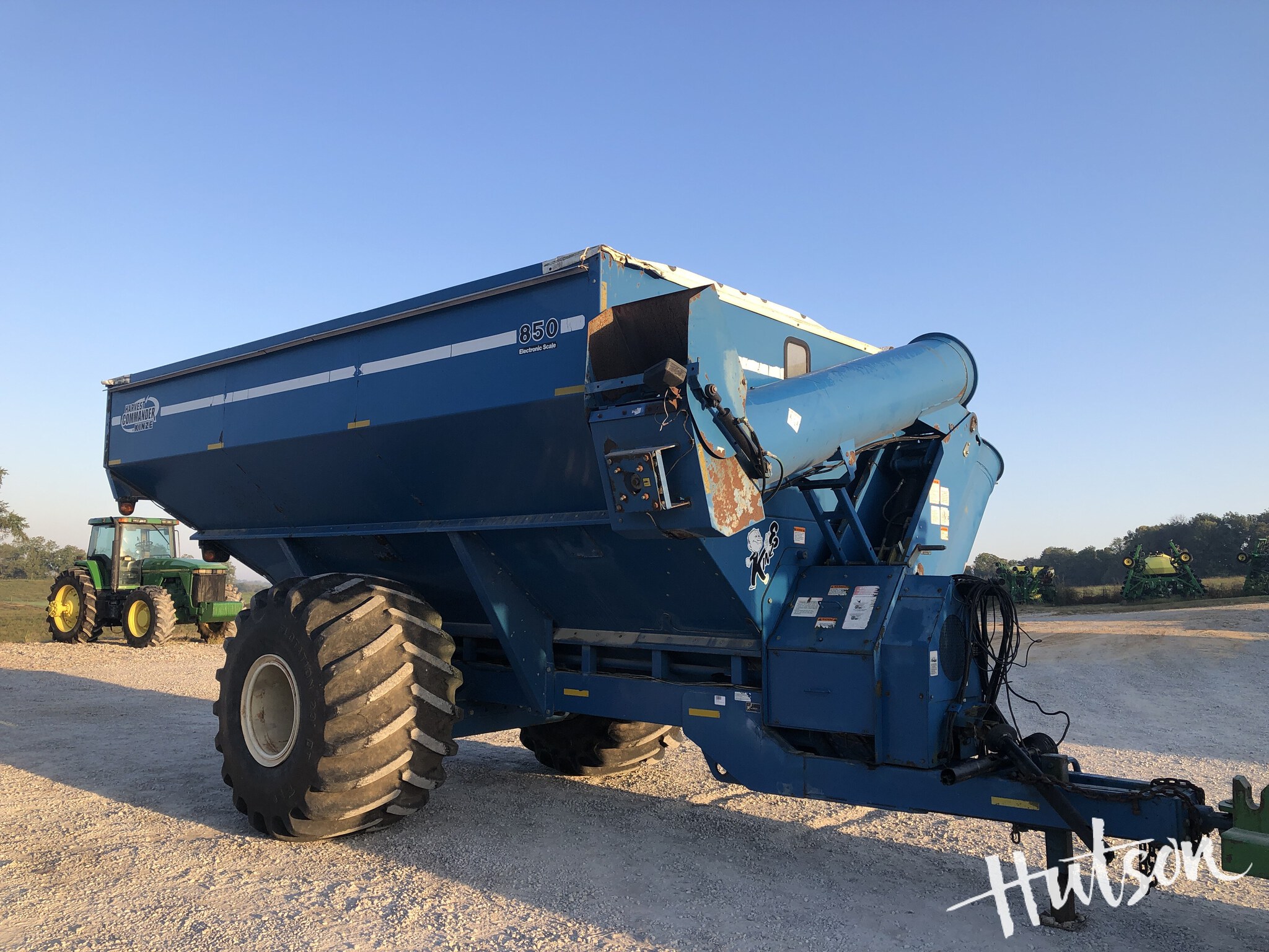 2005 Kinze 850