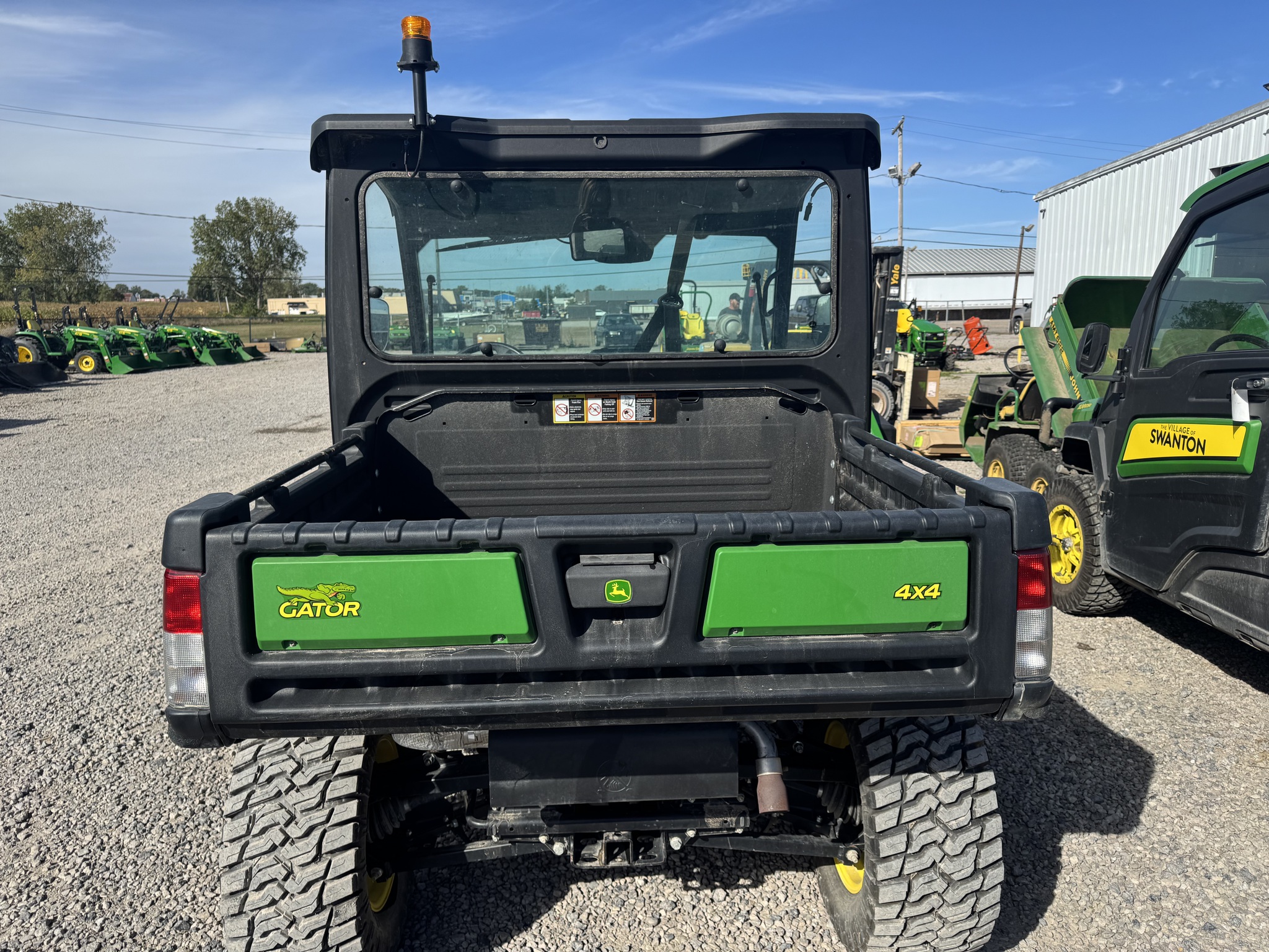 2024 John Deere XUV 835M Image 4