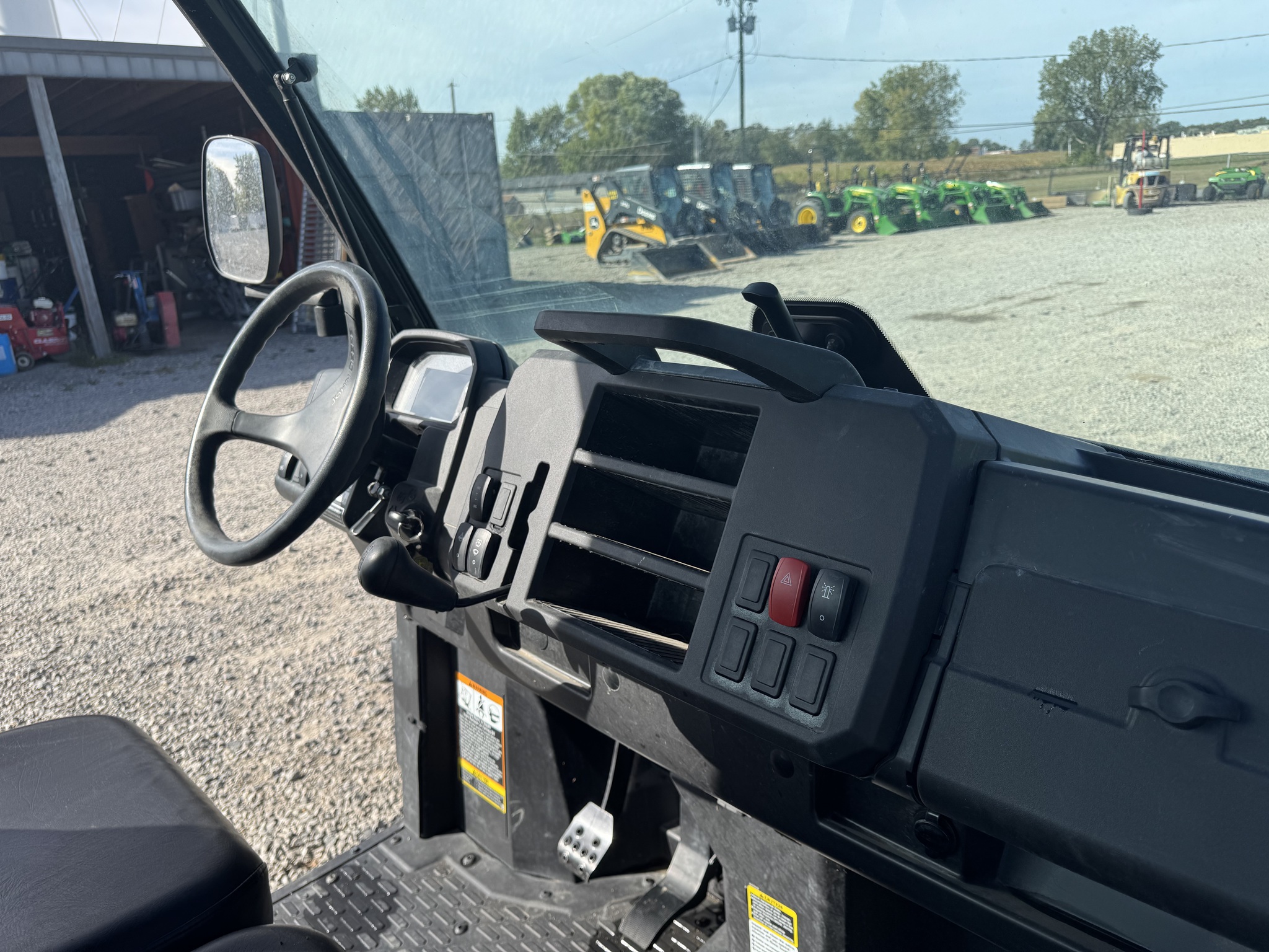2024 John Deere XUV 835M Image 11