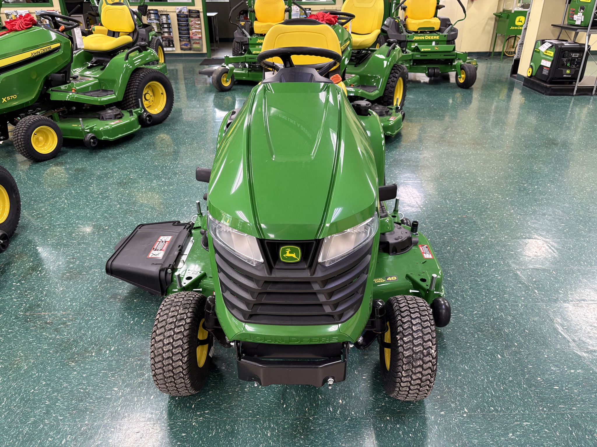 2025 John Deere X350 Image 8