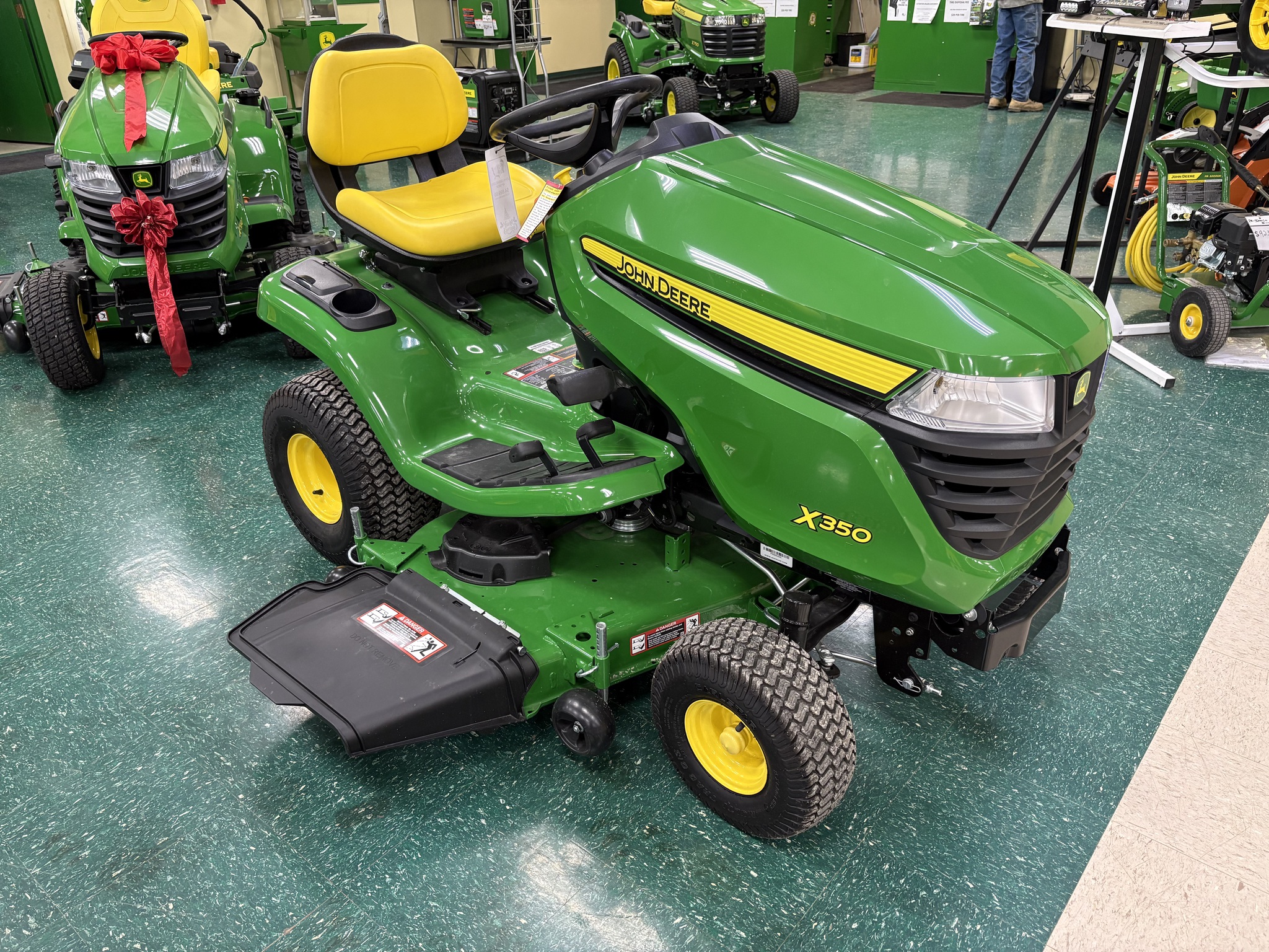 2025 John Deere X350 Image 1