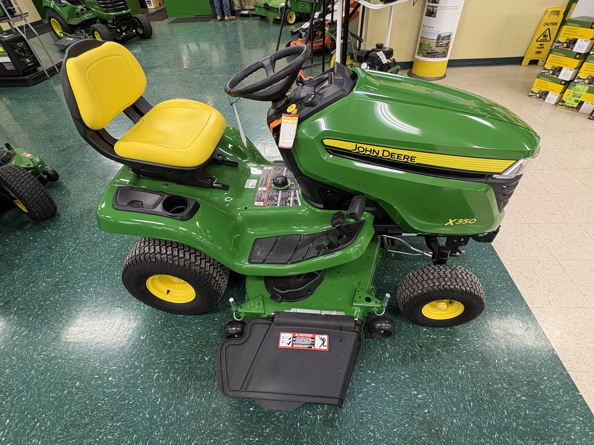 2025 John Deere X350 Image 2