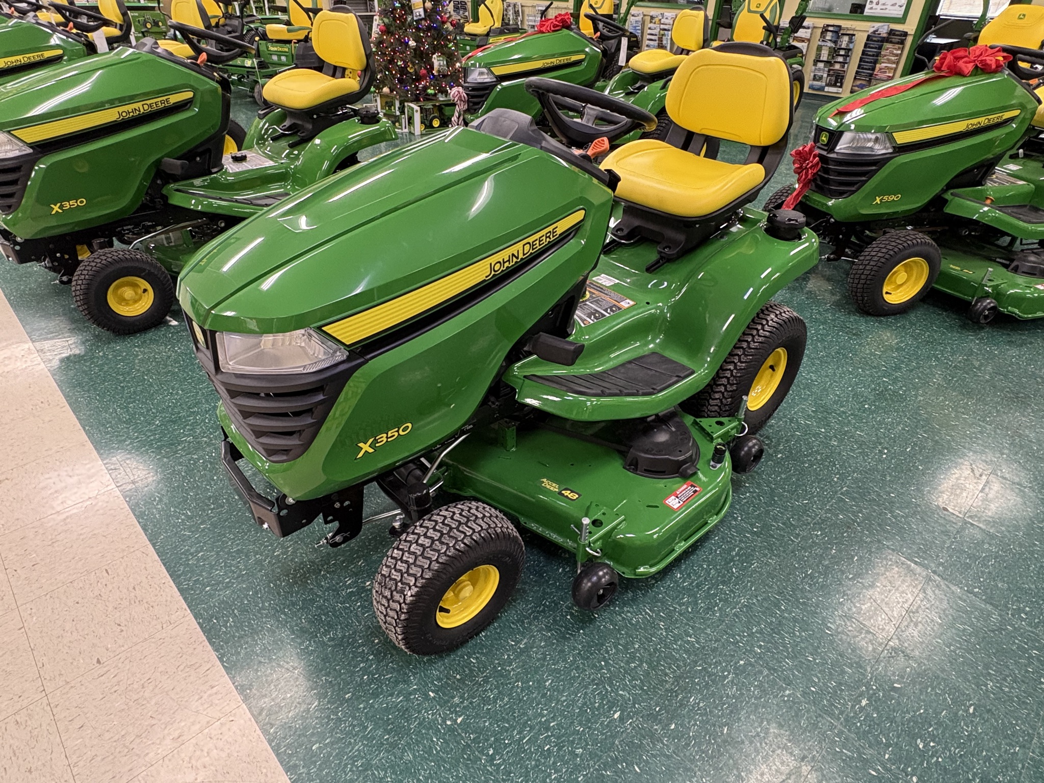 2025 John Deere X350 Image 7