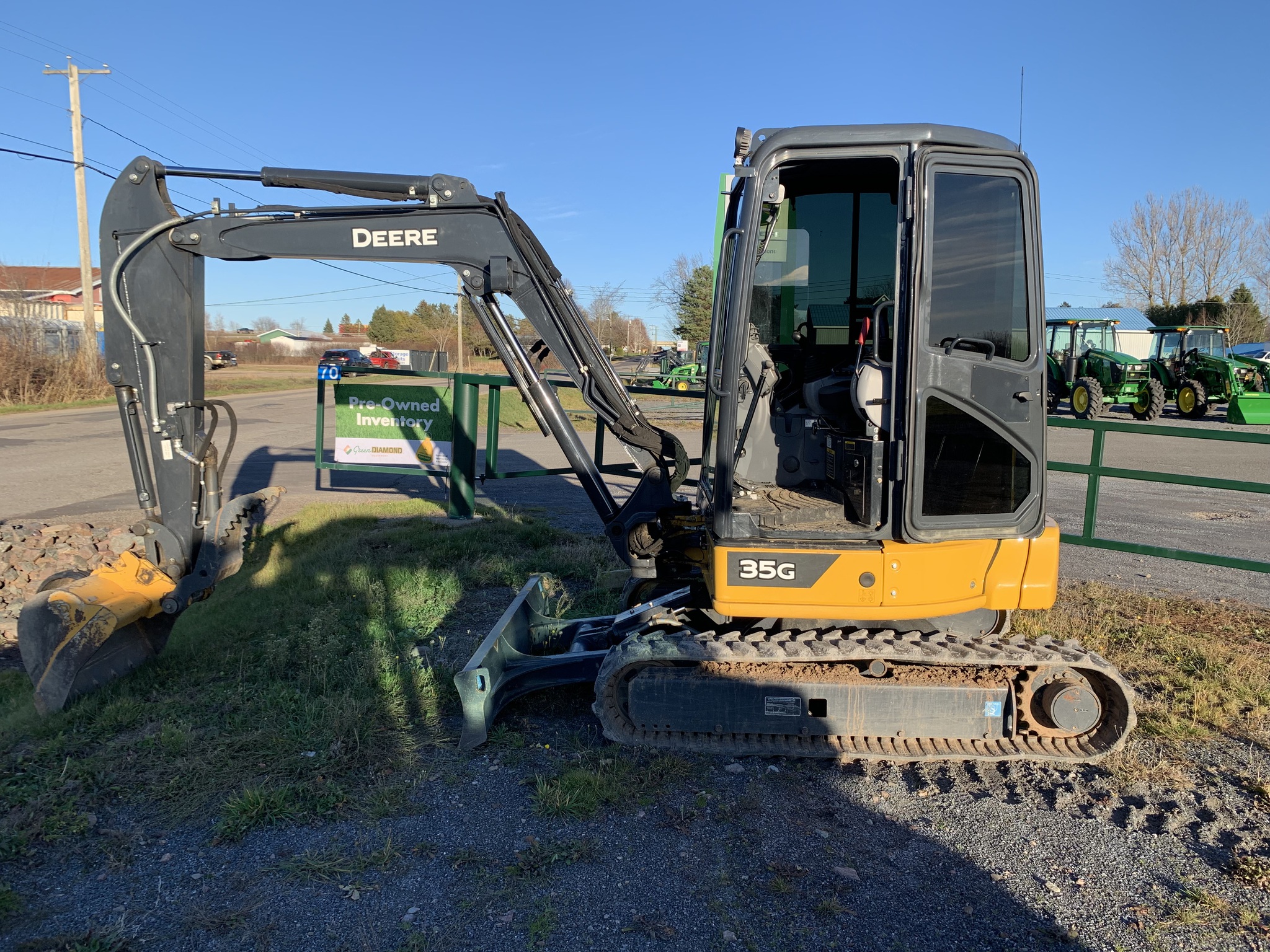 2022 John Deere 35G Image 2