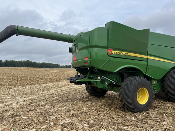 Photo of 2023 John Deere S780