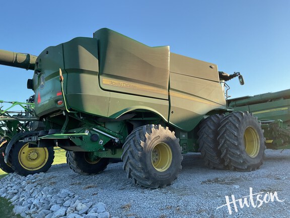 Photo of 2023 John Deere S780