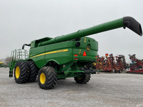 Photo of 2023 John Deere S780