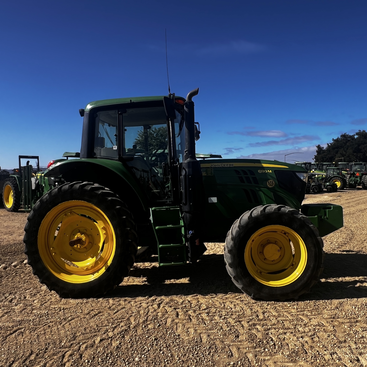 2018 John Deere 6130M Image 6