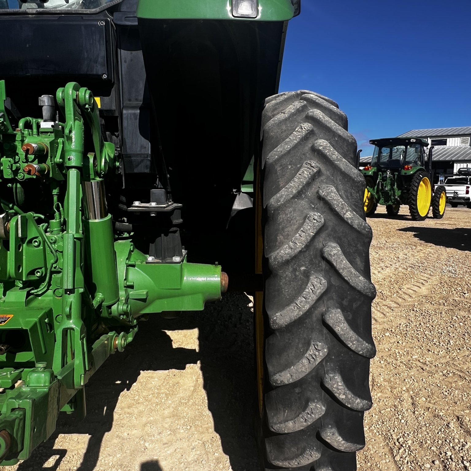 2018 John Deere 6130M Image 10