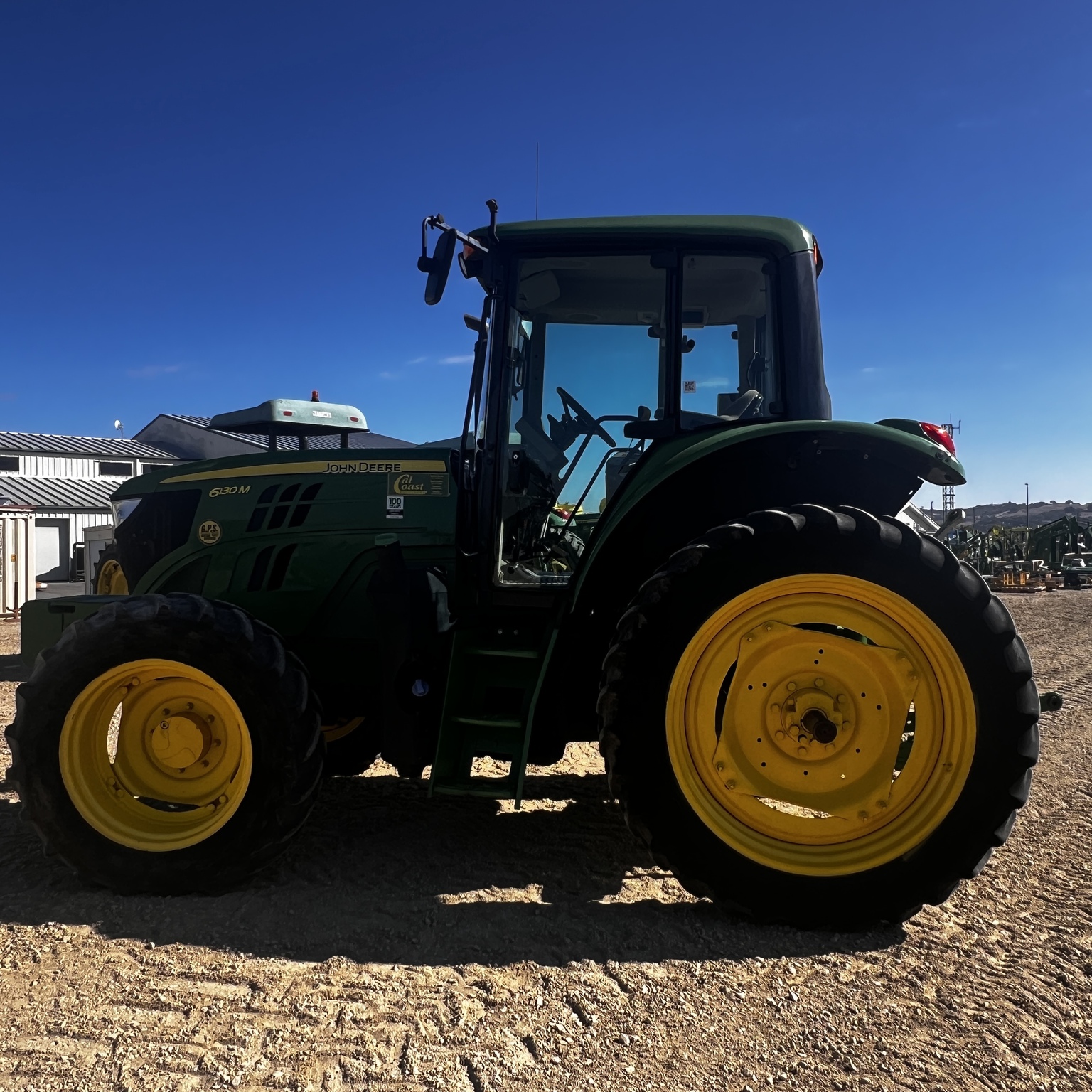 2018 John Deere 6130M Image 2