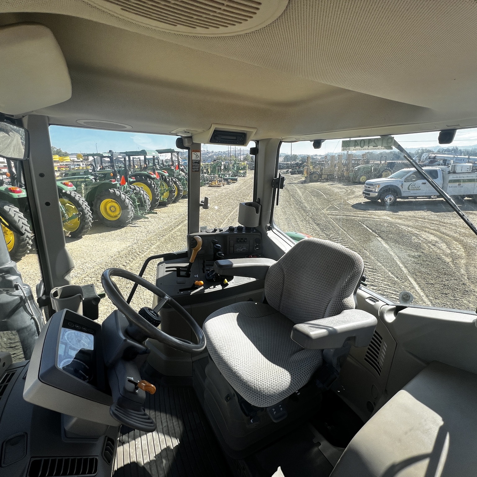 2018 John Deere 6130M Image 12