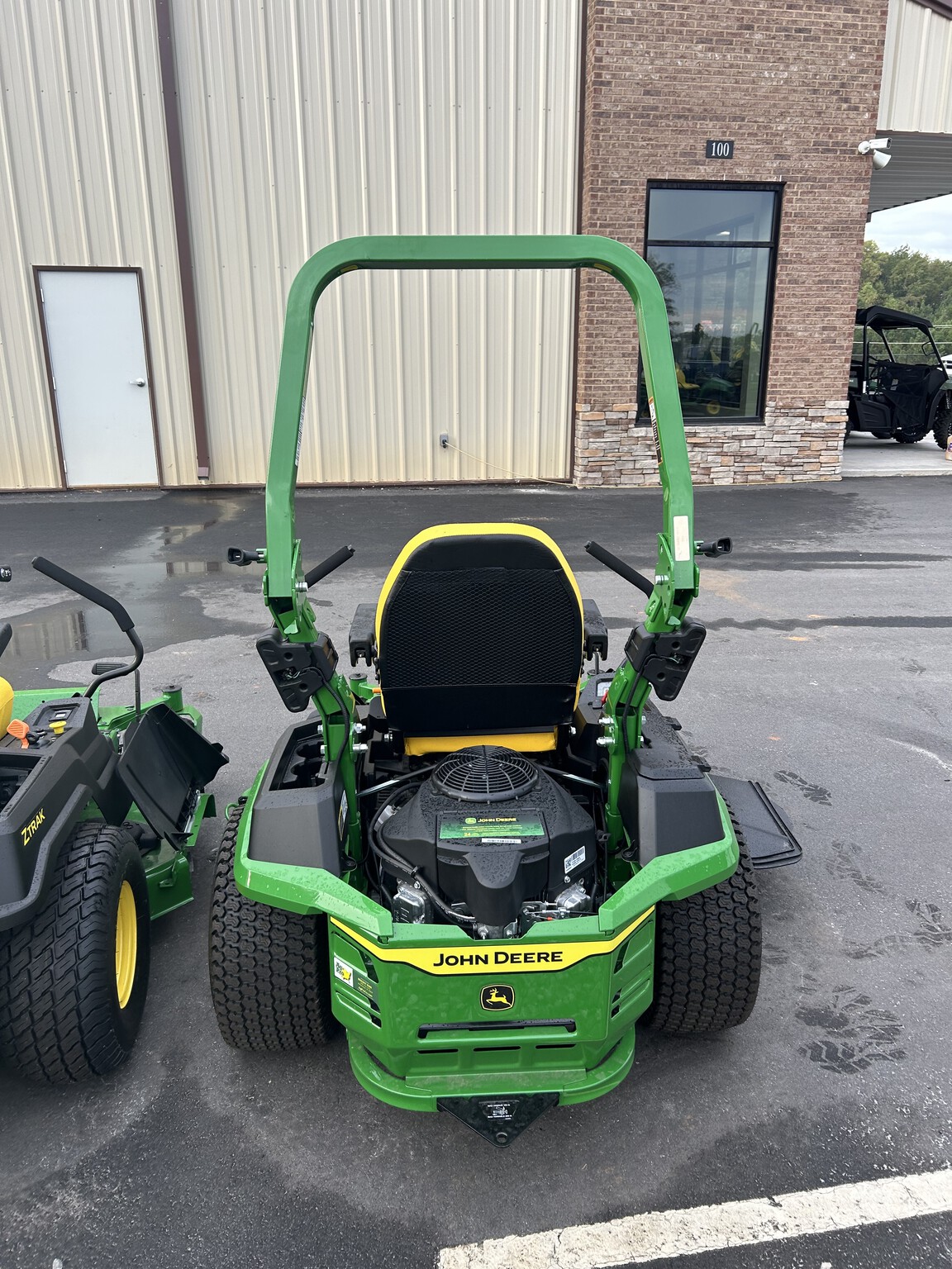 2025 John Deere z530 Image 2