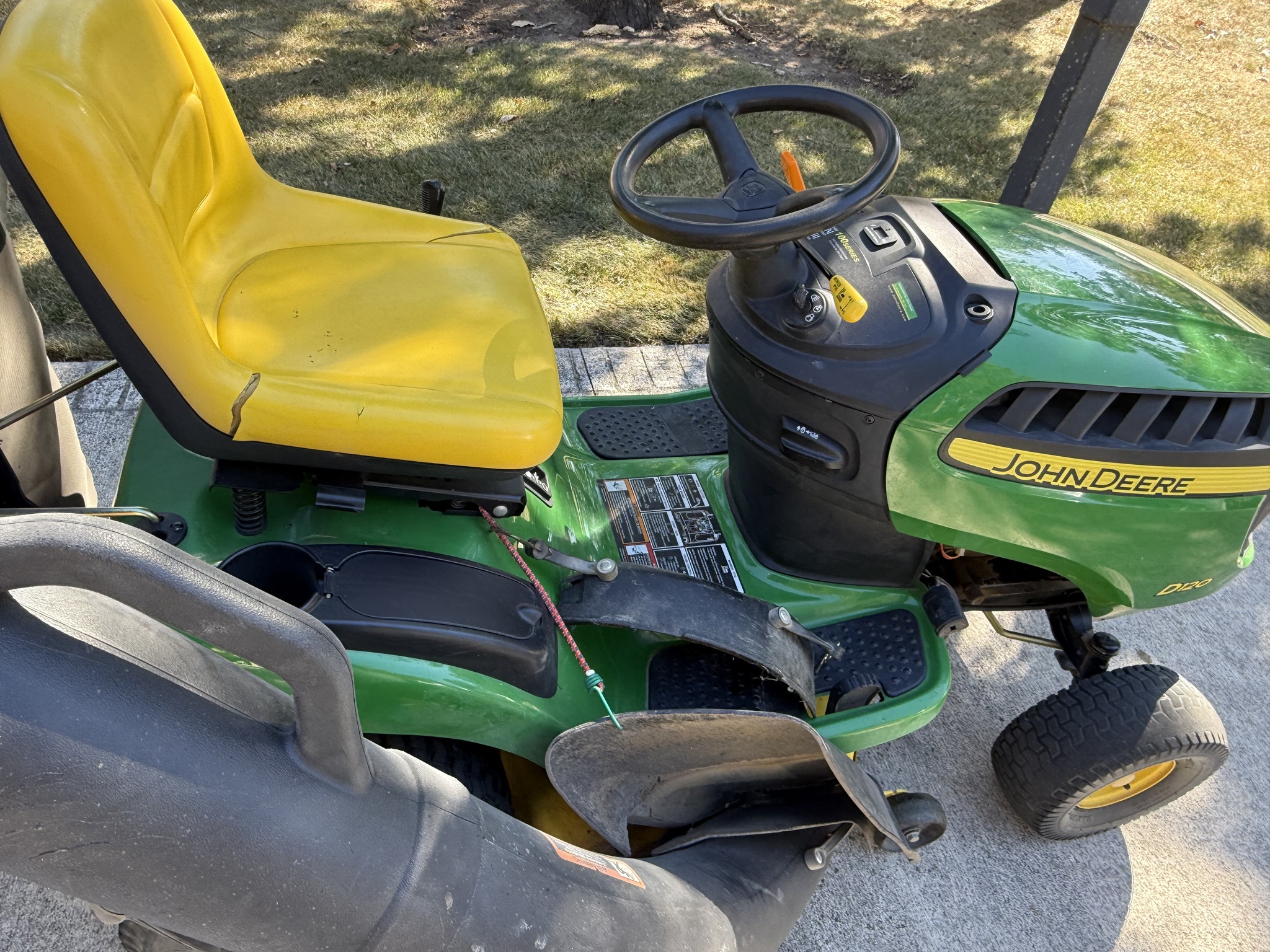 2011 John Deere D120 Image 3