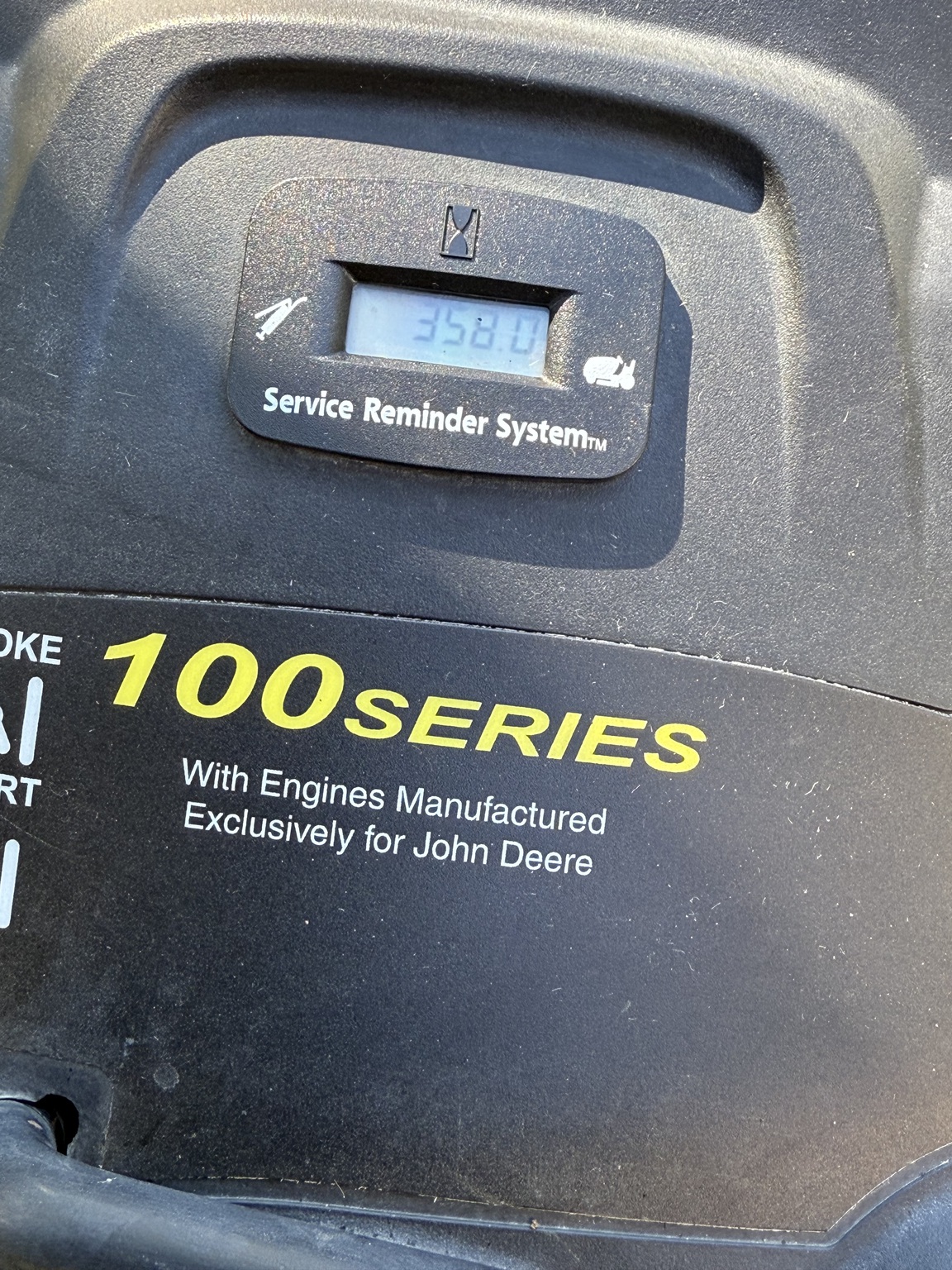 2011 John Deere D120 Image 8