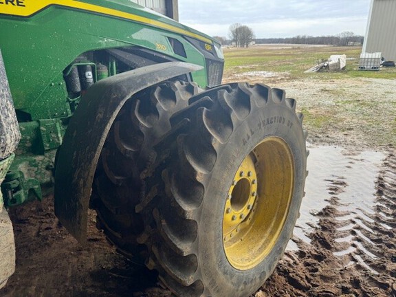 Photo of 2021 John Deere 8R 310