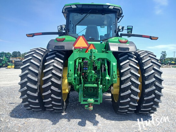 Photo of 2021 John Deere 8R 310