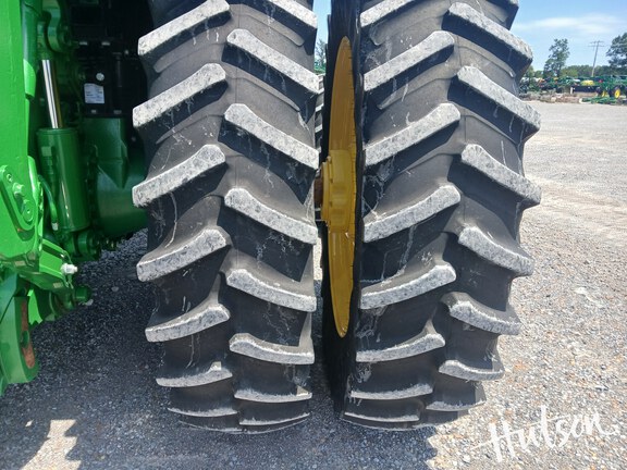Photo of 2021 John Deere 8R 310