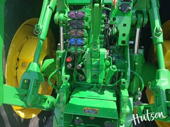 Photo of 2021 John Deere 8R 310