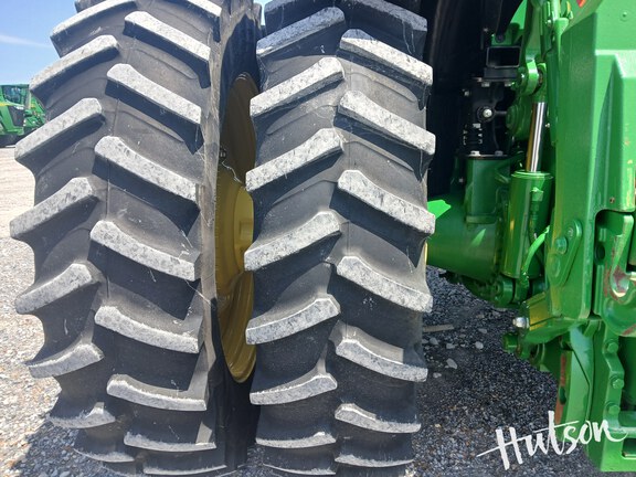 Photo of 2021 John Deere 8R 310