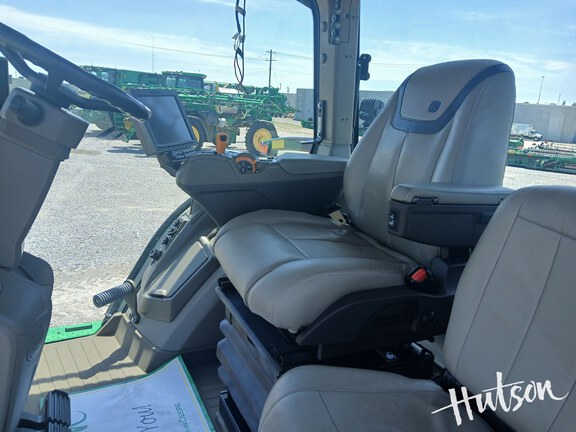 Photo of 2021 John Deere 8R 310