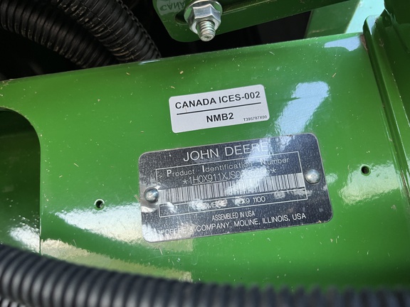Used 2025 John Deere X9 1100 Combines at Horizon Ag & Turf in High Prairie, AB - Photo5