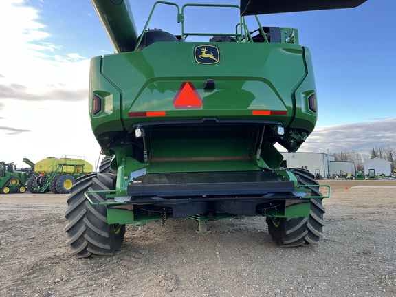 Used 2025 John Deere X9 1100 Combines at Horizon Ag & Turf in High Prairie, AB - Photo10